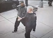 ŠOK SCENE Legendarni fudbaler napadnut nožem na ulici, izbegnuta tragedija (VIDEO)