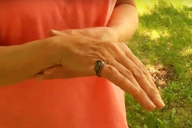 PRIVLAČI NEGATIVNE STVARI Ukoliko nosite nakit na ovaj način to loše utiče na vaš život