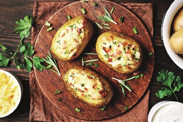 PUNJENI KROMPIR Sa hrskavom slaninom i kačkavaljem koji se topi u ustima, za savršen ručak