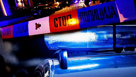 TEŠKA NESREĆA KOD SELA MAGLIĆ Sudarili se kamion i automobil, vatrogasci pokušavaju da izvuku ljude (FOTO)