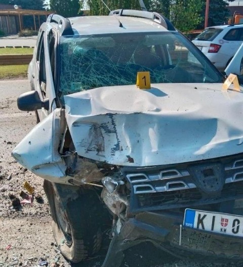 STRAVIČAN SUDAR U BATAJNICI Jedan automobil se zapalio