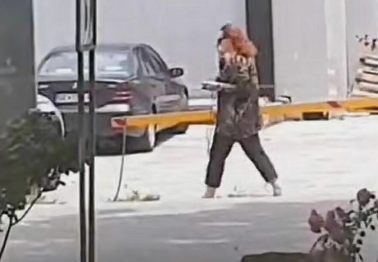 "SMATRALI SU ME GLUPAČOM ŠTO TO NISAM SAKRILA" Naša pevačica je teška srca ostavila sina u domu