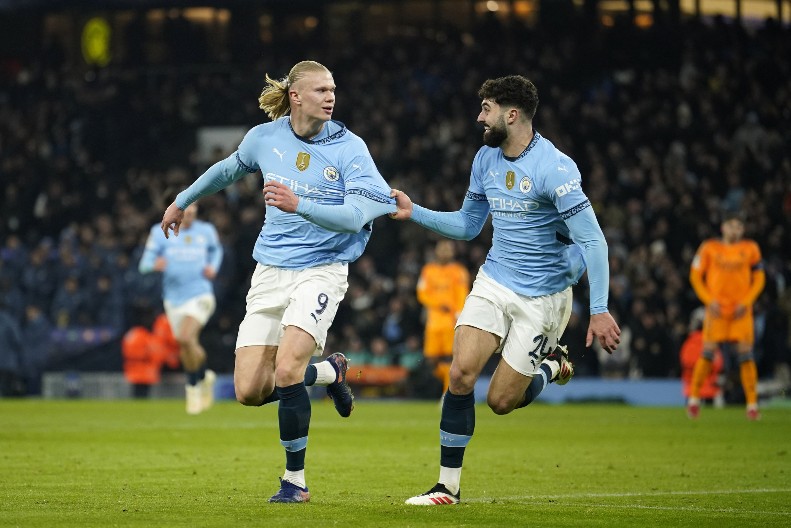 TRIJUMF "GRAĐANA" Mančester siti pobedio Premijer ligu na sudu