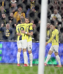 LUDA PRIČA IZ TURSKE Filip Kostić slučajno slomio ruku Edinu Džeku?! (VIDEO)