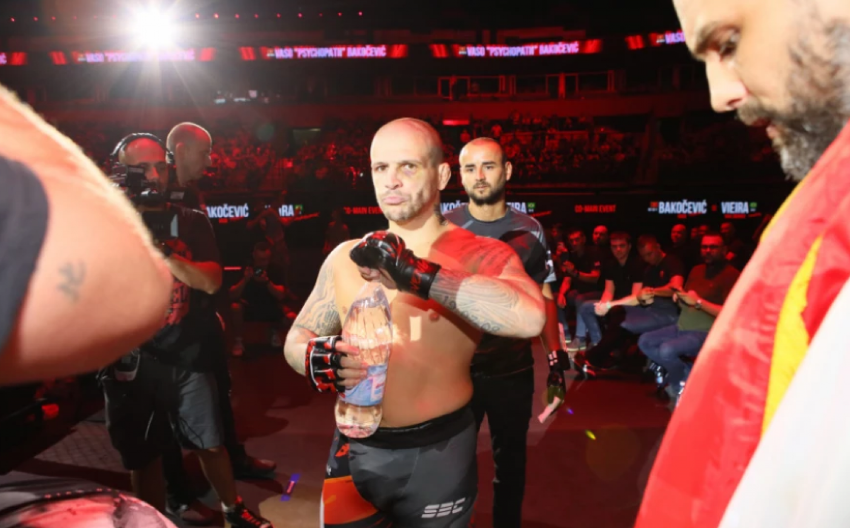 VASO BAKOČEVIĆ ZAVRŠIO KARIJERU Dobio ozbiljne batine pa poručio: Nema šanse više da glumim budalu (VIDEO)