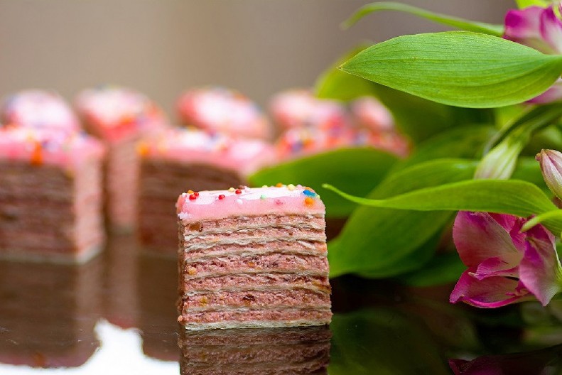 ROZEN TORTA Klasik kao savršen za svaku svečanu trpezu, ukusa koji se pamti