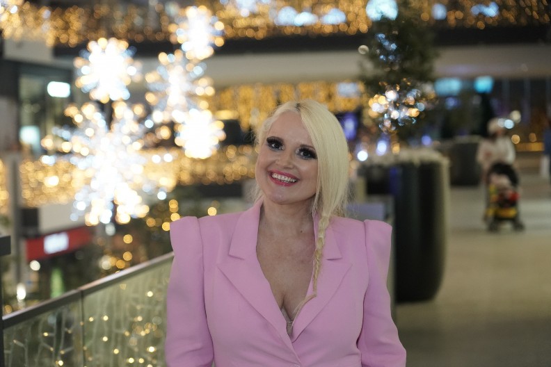 EVO KOLIKO JE VISOKA MAJA NIKOLIĆ! Mnogi su mislili da je niža, šokiraćete se kada saznate! (FOTO)