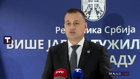 U AKCIJI POLICIJE UHAPŠENO OSAM OSOBA Glavni javni tužilac Nenad Stefanović se obratio javnosti