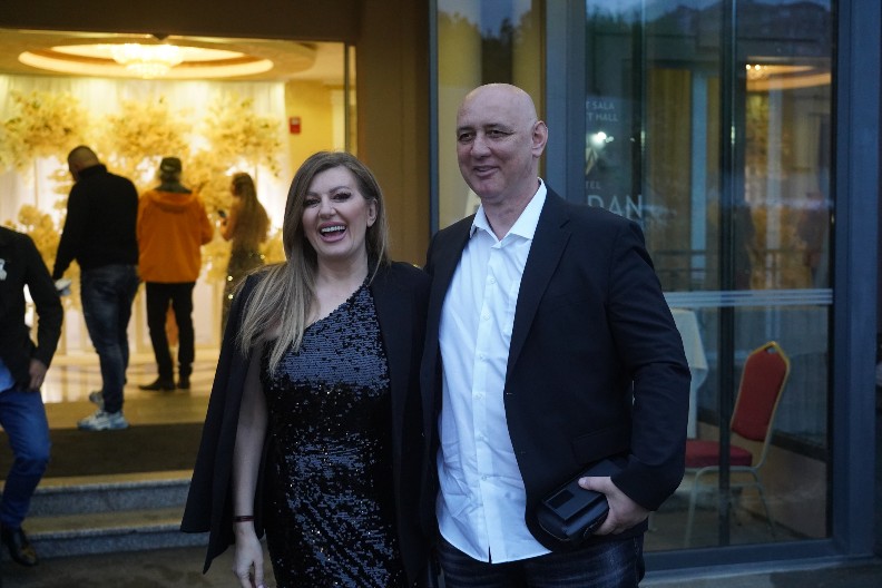 EVO U KAKVIM USLOVIMA JE ŽIVELA VIKI MILJKOVIĆ U RODNOM NIŠU! Kuhinja posebna, a ceo stan daleko od beogradskog lukuza