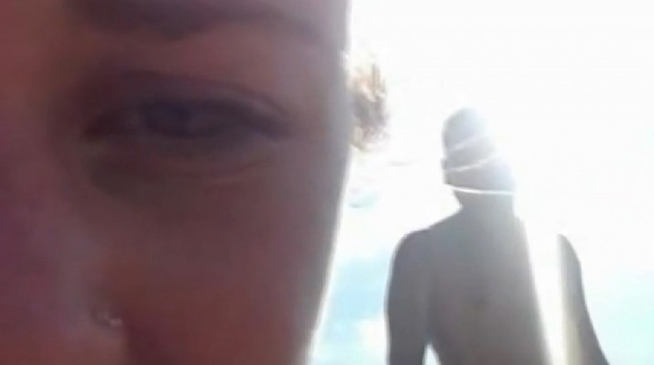 STUDENTKINJA DOŽIVELA HOROR NA PLAŽI Prišao joj nepoznati muškarac i postavio joj jezivo pitanje, zaledila se od straha! (VIDEO)