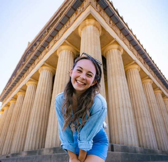 ZARADA I POGODNOSTI NA KRUZERIMA Ali Ker otkiva svoje iskustvo radeći na brodu (VIDEO)