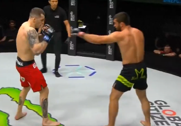 SAMO JE PUKLO Da li je ovo nokaut godine? Hrvat brutalno poslao Dagestanca na spavanje (VIDEO)