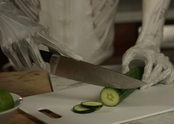 „BEZLIČNI ANDROID“ Ovo je budućnost – Jezivi robot sa mišićima suviše liči na čoveka! (VIDEO)