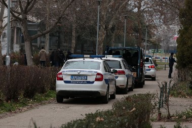 UTVRĐUJE SE IDENTITET SAMOUBICE RAZNETOG BOMBOM Legao na eksplozivnu napravu i sebi presudio