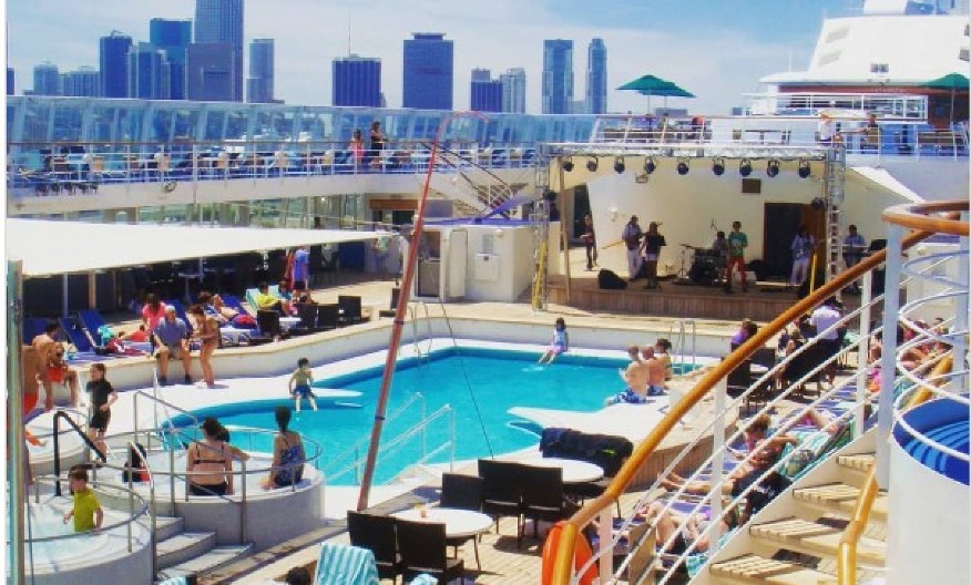 HOLIVUDSKI ŽIVOT ZAMENIO PČELARSTVOM! Nišlija odlučio da započne svoj biznis - sad proizvodi sam svoju HRANU!