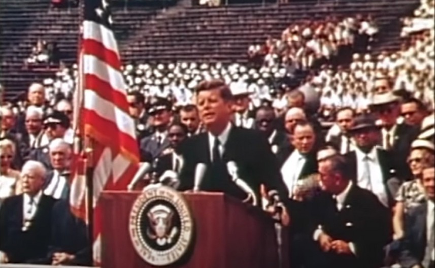 KENEDI JE IMAO GEJ AFERU KOJA JE TRAJALA 30 GODINA! Džeki je sumnjala, a oni su se sastajali u Beloj kući!