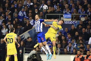 KRAJ SEZONE ZA GRUJIĆA Veliki peh za srpskog fudbalera, moraće "pod nož"