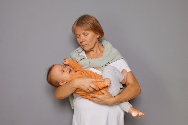 NIJE MOGLO DRUGAČIJE "Svekrva uporno odbija da prihvati ime mog sina – na kraju sam je izbacila iz kuće, da li sam pogrešila!"