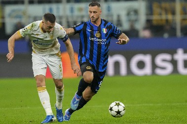 ZVEZDI SE CRNO PIŠE U TEŠKOJ BORBI Arnautović sve dalje od vrata Marakane