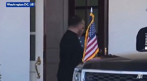 NEVIĐENI FIJASKO! Pogledajte snimak Zelenskog kako ljutito napušta Belu kuću! (VIDEO)