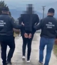 OVAKO SU POHAPŠENI BIVŠI POMOĆNIK GRADONAČELNIKA LESKOVCA I JOŠ PETORO! Lisice na ruke stavljene i predsednicima mesnih zajednica (VIDEO)
