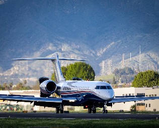 KAD STRAH MENJA TRŽIŠTE Posledice nesigurnosti u avio-industriji i putovanja