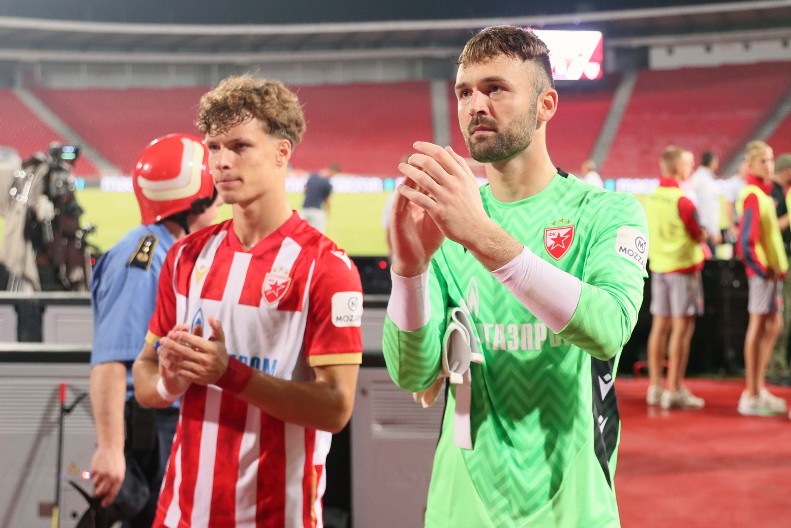 IZNET NA NOSILIMA Bivši golman Crvene zvezde doživeo jezivu povredu (VIDEO)