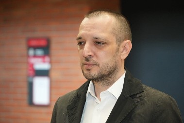 "IMA VREMENA ZA IZJAVE, ŽIVI SMO I ZDRAVI" Zoran Marjanović nakon odlaganja današnjeg ročišta poručio samo jedno (VIDEO)