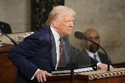 TRAMP NE ODUSTAJE "Grenland nam treba i dobićemo ga po svaku cenu"