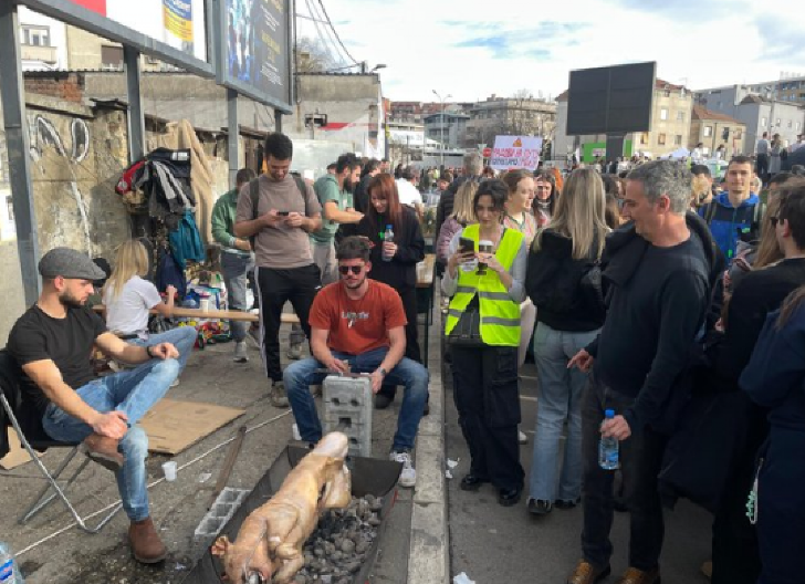 Studenti još jednom jasno rekli: NE POLITICI I PRELAZNOJ VLADI!