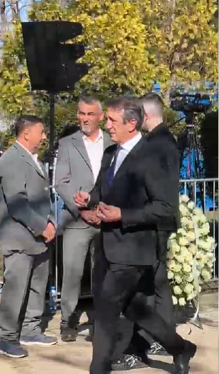 BIO MU JE NAJVERNIJI PRIJATELJ, A SADA NE MOŽE DA SE SASTAVI Nije više mogao da izdrži, pa napustio kapelu (VIDEO)