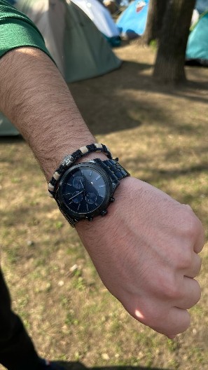 NEMAM PARA ZA "ROLEKS" SAT, A "EGZOTIČNA DESTINACIJA" MI JE CRNA GORA, JEDINO TO MOGU DA PRIUŠTIM: Miloš otkrio šta ga je iznenadilo u pola 3 ujutu  ispred Predsedništva (VIDEO)