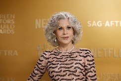 ZATEGNUTA KAO PRAĆKA NA PRAGU 90. GODINE Džejn Fonda ima brutalnu rutinu, zbog nje izgleda bolje od nekih devojaka