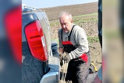 SRBI PRONAŠLI "ĆUP SA BLAGOM" U NJIVI KOD PANČEVA!  Auto teškom mukom izvukao vreću iz zemlje, a onda je usledio ŠOK (VIDEO)