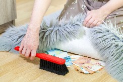 STAVITE JEDNU SITNICU POD TEPIH Sačekajte Mlad Mesec i sreća će posetiti vašu kuću