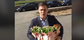 DAME SU STUB MINISTARSTVA FINANSIJA Siniša Mali rešio da obraduje koleginice za Dan žena, evo i kako (VIDEO)