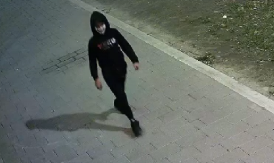 DEČAK UBICA PONOVO NAPADA,ISTUKAO DRUGA NAKON FUDBALA Maloletnik Z. N. (13) osumnjičen za ubistvo Todora Šunjke ne miruje