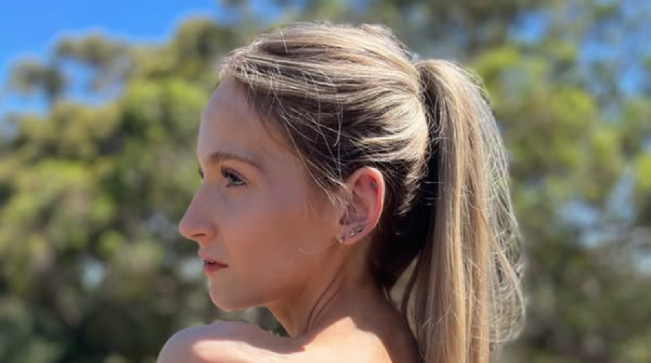 NE JEDEM OD SVOJE 14. GODINE Devojka bukvalno ne može da pomiriše hranu, već deceniju radi ovo kako bi preživela