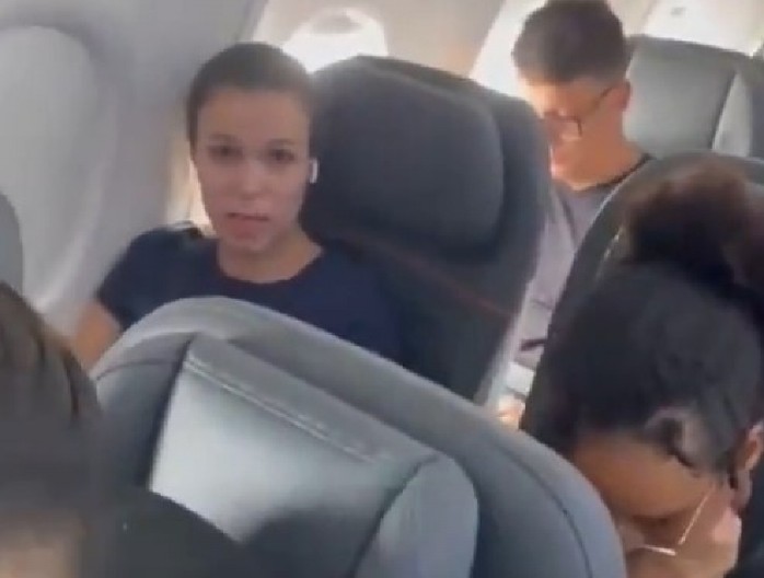 OBIČAN LET AVIONOM SE PRETVORIO U HOROR Zbog jednog poteza je napali na društvenim mrežama, konačno je rešila da otkrije istinu! (VIDEO)