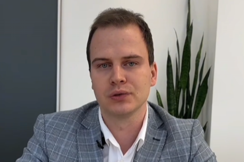 NEMA POVLAČENJA PRED NAJGORIMA! Jakšić: Ako su Gruhonjić i Kuzmanović univerzitetski profesori, nema veće časti od toga da budemo “ĆACI”