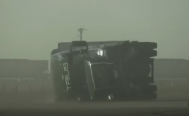 UDARILA JAKA PEŠČANA OLUJA, IMA MRTVIH Oštećene su im i zgrade, bukte požari posle haosa