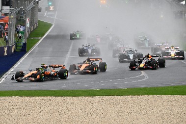 LUDNICA NA STARTU OTVARANJE SEZONE U FORMULI 1 Lando Noris slavio, Ferari razočarao