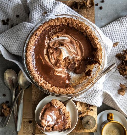 ČOKOLADNA PITA OD PRHKOG TESTA Očaravajuća poslastica koja super ide uz šolju kafe