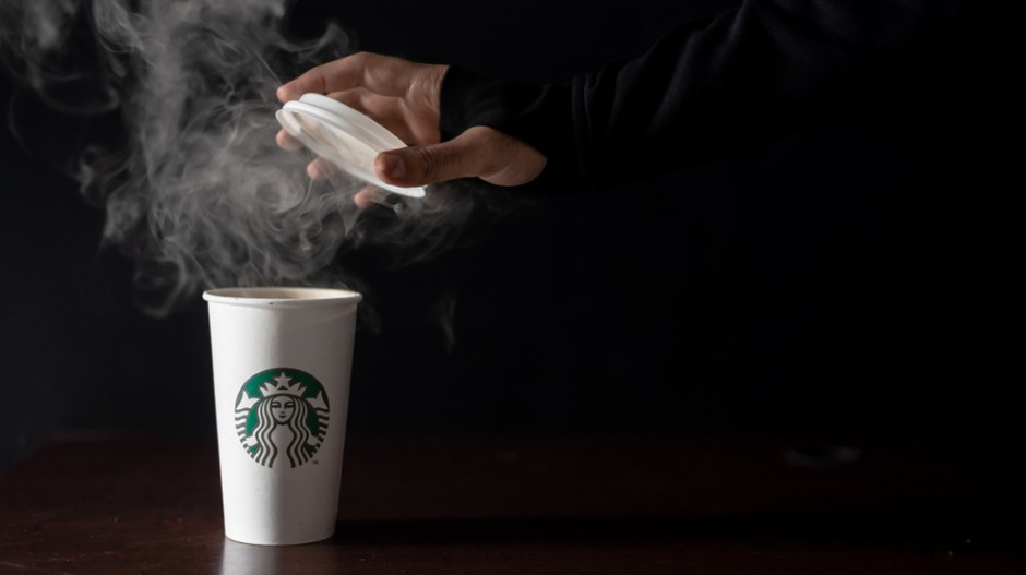 ČAJ OD 50 MILIONA DOLARA Vozaču morali da plate odštetu zbog prolivanja