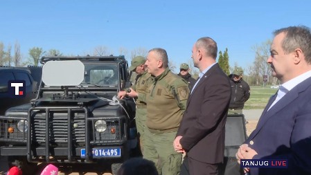 MEGAFON KRETENI Propala lažna afera "zvučni top", šta će sada ovi hejteri kada je javno prikazano "superoružje" koje uopšte nije oružje?