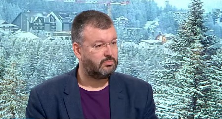 PROFESOR ANTIĆ: Zahtevaju da Ustav Srbije bude promenjen zbog maminih i tatinih prinčeva i princeza (VIDEO)