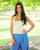 KAO STARIJA SESTRA! Svekrva Dragane Kosjerine u miniću izazvala haos na mrežama - ovo je majka Bojana Perduva (FOTO)