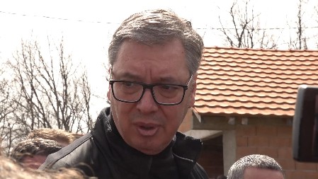 POZVAO POLICIJU I REKAO DA HOĆE DA UBIJE PREDSEDNIKA VUČIĆA Evo šta su mu našli pri pretresu kuće