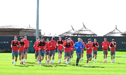 NEOČEKIVAN PORAZ Fudbaleri Srbije doživeli prizemljenje