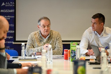 KSS DONEO ODLUKE Kadeti Srbije dobili novog selektora, basketašima nagrade za Kup šampiona